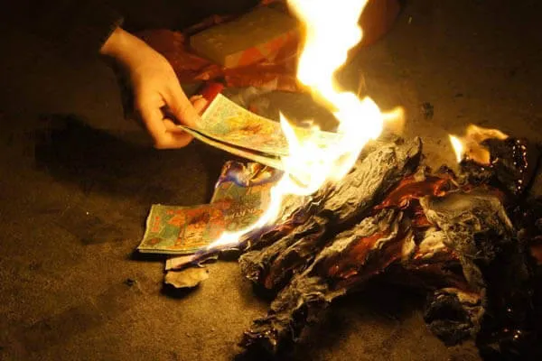Burning Joss Paper (Spirit Money)
