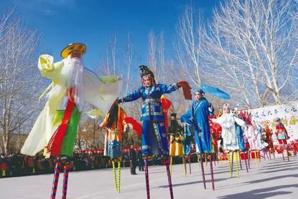 Walking on Stilts (Cai Gaoqiao)